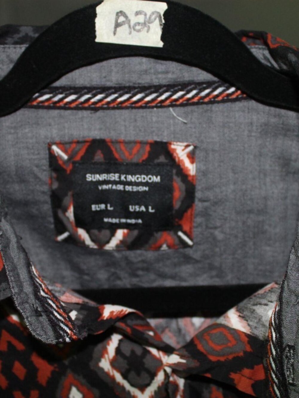 ✨ Diamond Pattern Button Down - Picture 3 of 3